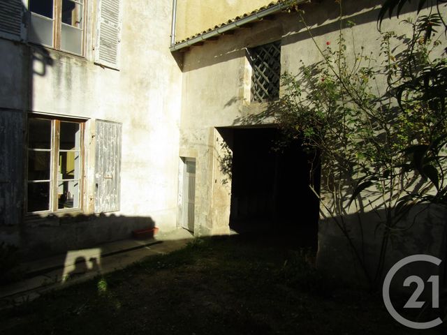 Maison à vendre - 7 pièces - 161 m2 - Chef Boutonne - 79 - POITOU-CHARENTES