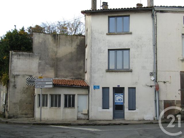 Maison à louer - 6 pièces - 66,72 m2 - Chef Boutonne - 79 - POITOU-CHARENTES