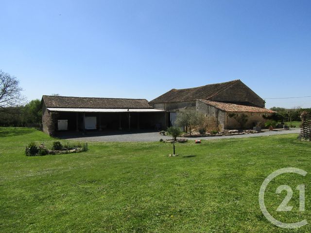 Maison à vendre - 6 pièces - 240 m2 - Luche Sur Brioux - 79 - POITOU-CHARENTES