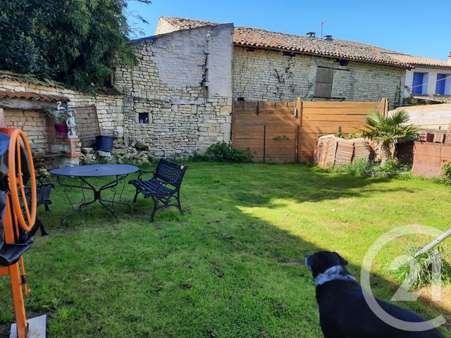 Maison &agrave; vendre - 7 pi&egrave;ces - 175,98 m2 - Fontenille St Martin Entraigues - 79 - POITOU-CHARENTES