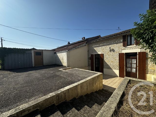 Prix immobilier CHEF BOUTONNE - Photo d’une maison vendue