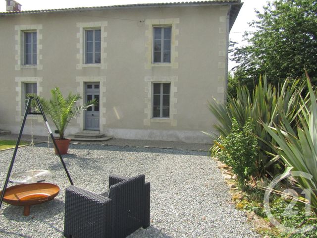 Maison à vendre - 8 pièces - 264 m2 - St Coutant - 79 - POITOU-CHARENTES