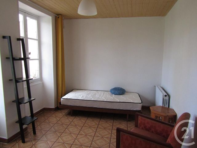 Maison à louer - 5 pièces - 73,05 m2 - Paizay Le Chapt - 79 - POITOU-CHARENTES