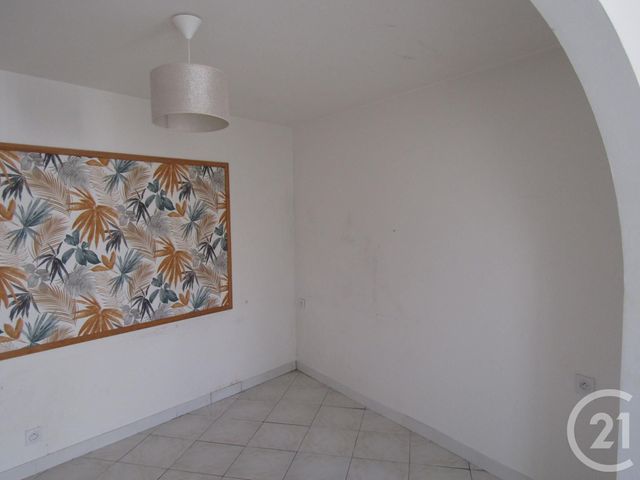 Appartement T1 à louer - 2 pièces - 28,08 m2 - Chef Boutonne - 79 - POITOU-CHARENTES