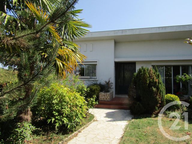 Maison à vendre - 7 pièces - 134,16 m2 - Sauze Vaussais - 79 - POITOU-CHARENTES