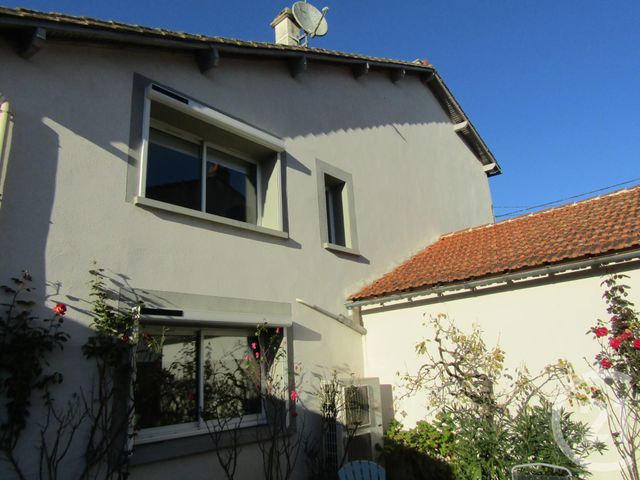 Maison à vendre - 4 pièces - 109 m2 - Sauze Vaussais - 79 - POITOU-CHARENTES