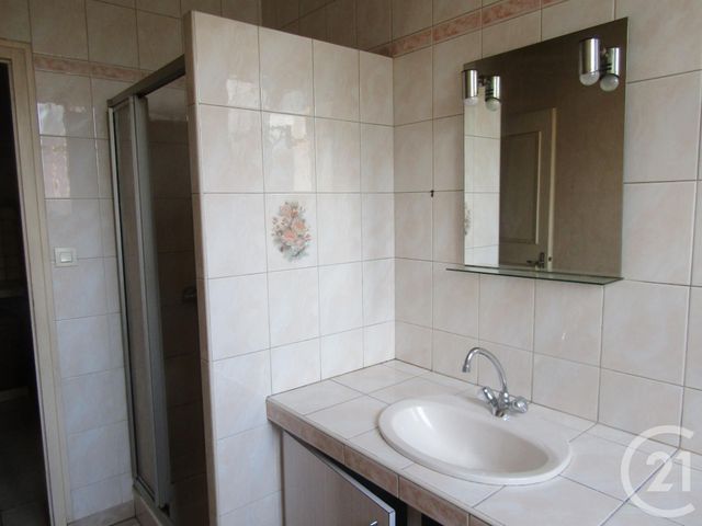 Maison &agrave; vendre - 4 pi&egrave;ces - 123 m2 - St Vincent La Chatre - 79 - POITOU-CHARENTES