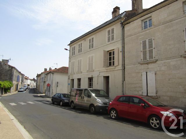 Maison &agrave; vendre - 7 pi&egrave;ces - 273 m2 - Chef Boutonne - 79 - POITOU-CHARENTES