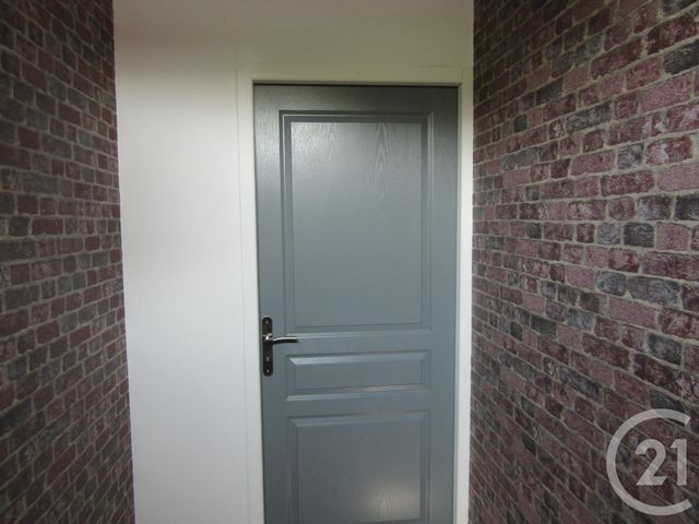 Appartement F5 &agrave; louer - 5 pi&egrave;ces - 101,85 m2 - Chef Boutonne - 79 - POITOU-CHARENTES