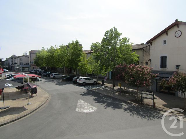 Appartement F5 &agrave; louer - 5 pi&egrave;ces - 101,85 m2 - Chef Boutonne - 79 - POITOU-CHARENTES