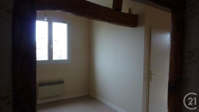 Appartement F2 &agrave; louer - 2 pi&egrave;ces - 28,66 m2 - Chef Boutonne - 79 - POITOU-CHARENTES