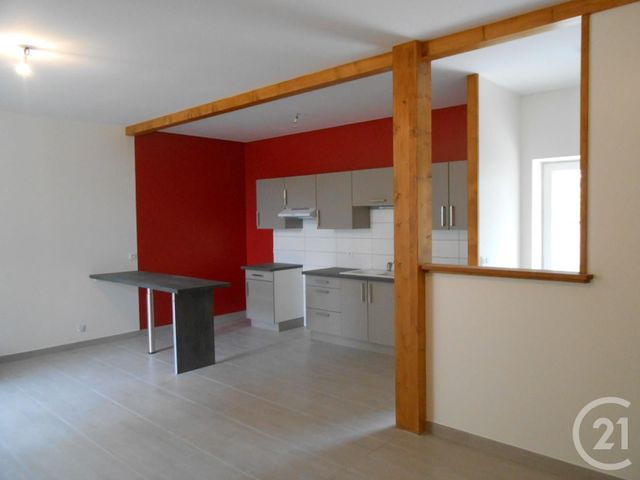 Maison &agrave; louer - 4 pi&egrave;ces - 107 m2 - Sauze Entre Bois - 79 - POITOU-CHARENTES