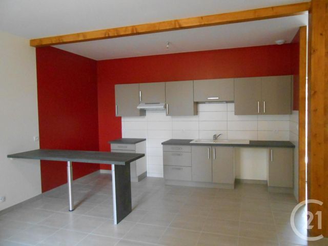 Maison &agrave; louer - 4 pi&egrave;ces - 107 m2 - Sauze Entre Bois - 79 - POITOU-CHARENTES