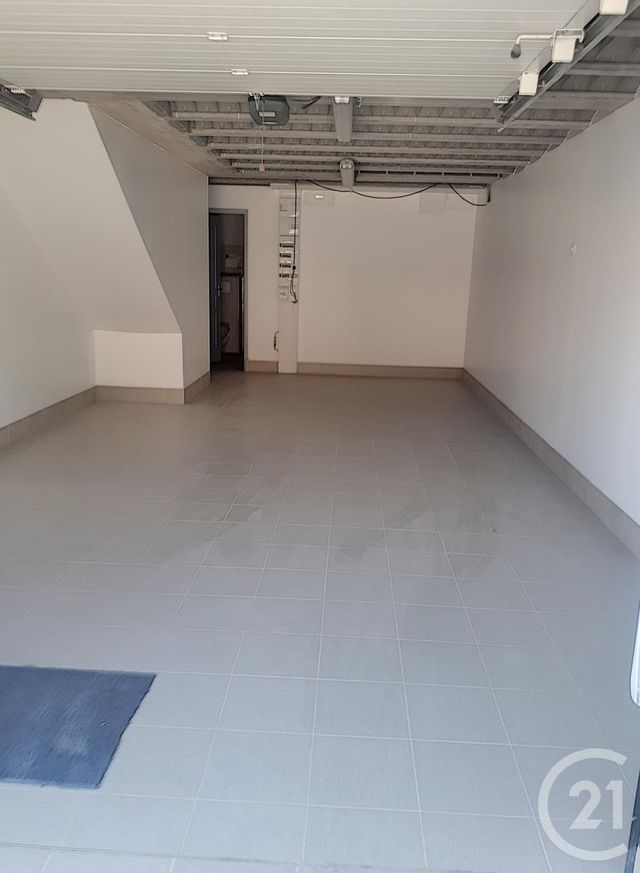 Appartement T4 &agrave; louer - 4 pi&egrave;ces - 78 m2 - Escamps - 89 - BOURGOGNE