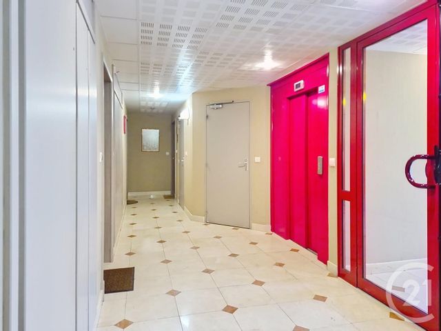 Appartement T3 &agrave; vendre - 3 pi&egrave;ces - 55,71 m2 - Auxerre - 89 - BOURGOGNE