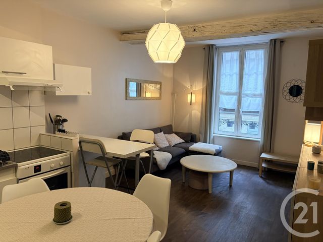 Appartement F2 &agrave; louer - 2 pi&egrave;ces - 43,65 m2 - Auxerre - 89 - BOURGOGNE