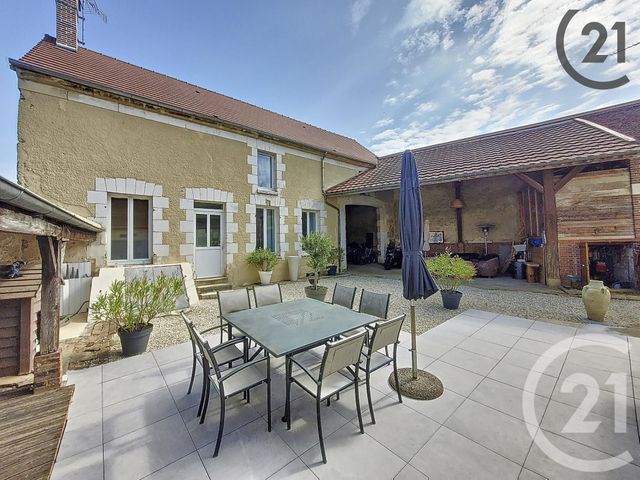 Maison à vendre - 10 pièces - 270 m2 - Montigny La Resle - 89 - BOURGOGNE