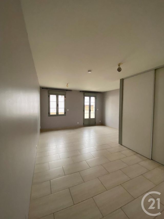 Appartement F4 à louer - 4 pièces - 81 m2 - Escamps - 89 - BOURGOGNE