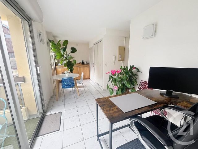 Local commercial à louer - 44.0 m2 - 89 - Yonne