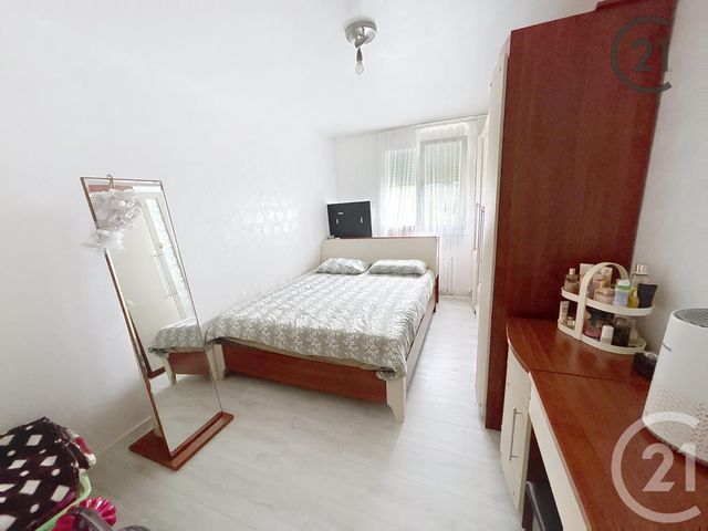 Appartement F5 à vendre - 5 pièces - 95 m2 - Migennes - 89 - BOURGOGNE