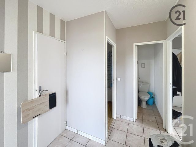 Appartement F3 à vendre - 5 pièces - 71,93 m2 - Joigny - 89 - BOURGOGNE