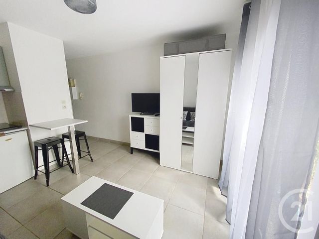 Appartement Studio &agrave; louer - 1 pi&egrave;ce - 17 m2 - Auxerre - 89 - BOURGOGNE