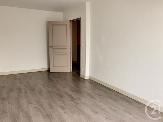 Appartement Duplex &agrave; louer - 3 pi&egrave;ces - 85 m2 - Auxerre - 89 - BOURGOGNE