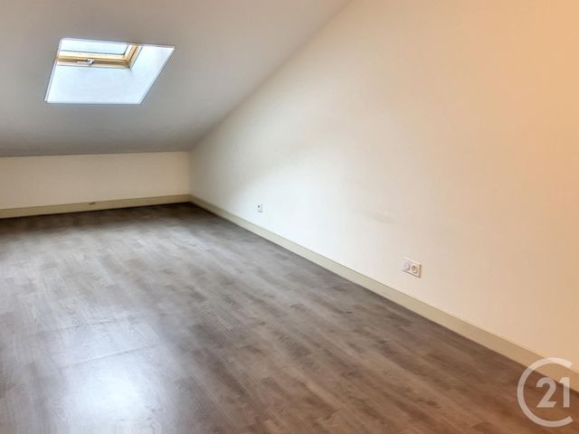 Appartement Duplex &agrave; louer - 3 pi&egrave;ces - 85 m2 - Auxerre - 89 - BOURGOGNE