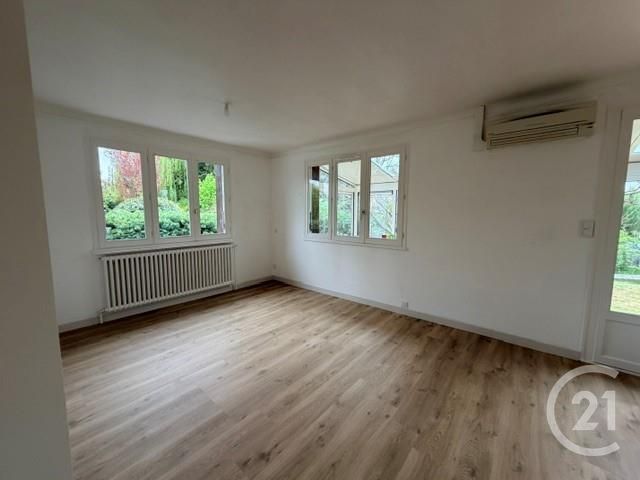 Maison &agrave; louer - 5 pi&egrave;ces - 94 m2 - Chevannes - 89 - BOURGOGNE