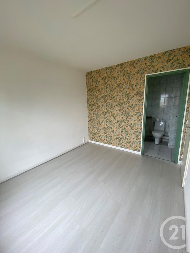 Appartement F3 &agrave; louer - 3 pi&egrave;ces - 50 m2 - St Georges Sur Baulche - 89 - BOURGOGNE