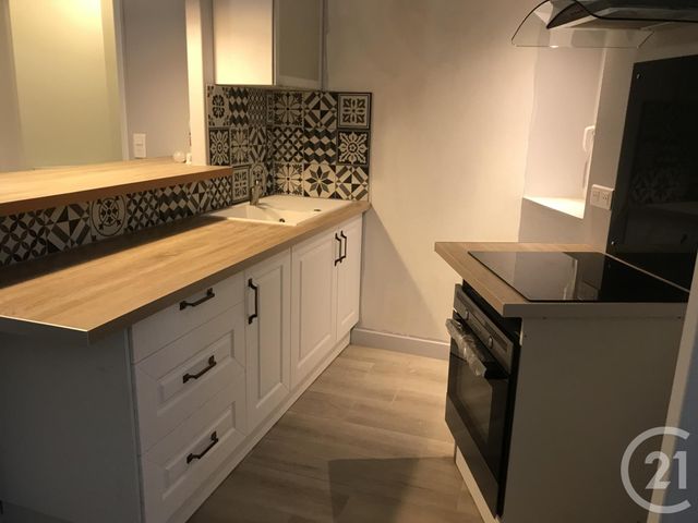 Appartement F2 &agrave; louer - 2 pi&egrave;ces - 50 m2 - Auxerre - 89 - BOURGOGNE