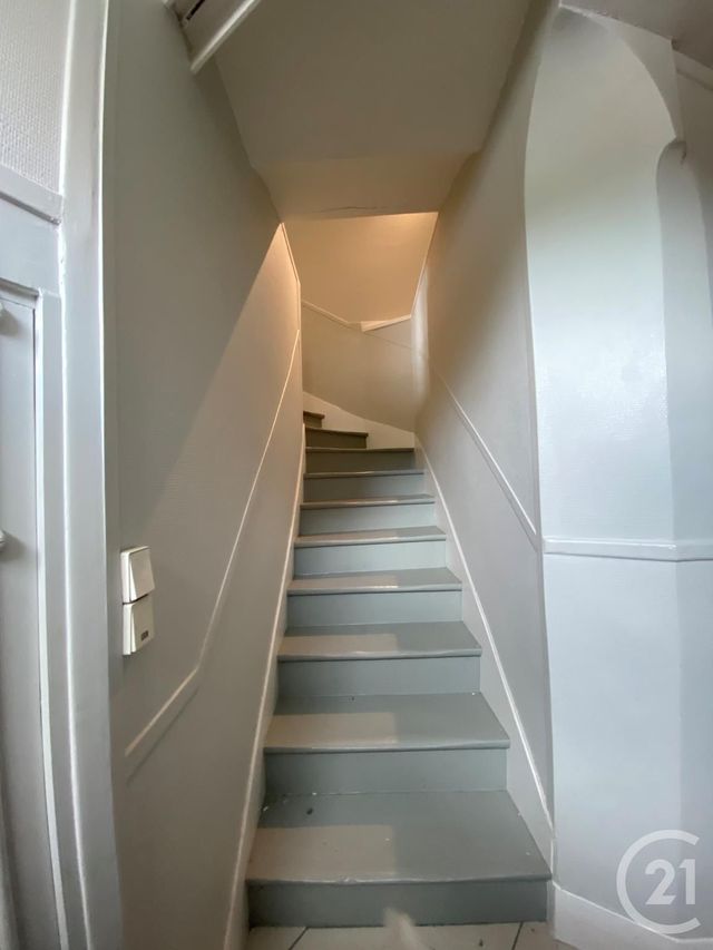 Appartement F2 &agrave; louer - 2 pi&egrave;ces - 50 m2 - Auxerre - 89 - BOURGOGNE