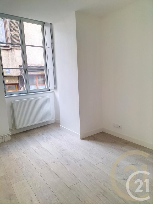 Appartement F3 &agrave; louer - 3 pi&egrave;ces - 58,37 m2 - Auxerre - 89 - BOURGOGNE