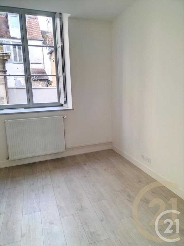 Appartement F3 &agrave; louer - 3 pi&egrave;ces - 58,37 m2 - Auxerre - 89 - BOURGOGNE