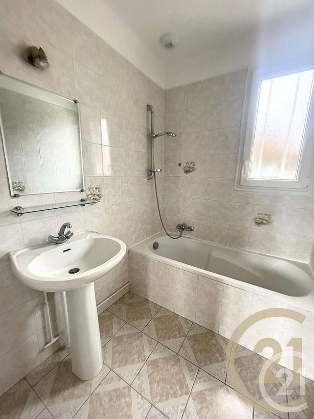 Maison &agrave; louer - 4 pi&egrave;ces - 60 m2 - Auxerre - 89 - BOURGOGNE