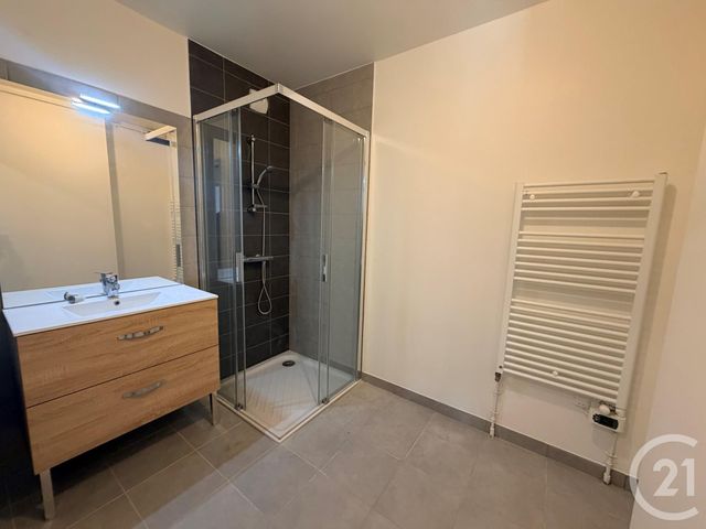 Appartement F4 &agrave; louer - 4 pi&egrave;ces - 87 m2 - Auxerre - 89 - BOURGOGNE