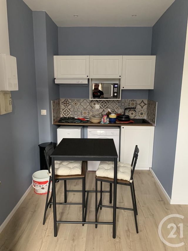 Appartement Studio &agrave; louer - 1 pi&egrave;ce - 15 m2 - Auxerre - 89 - BOURGOGNE