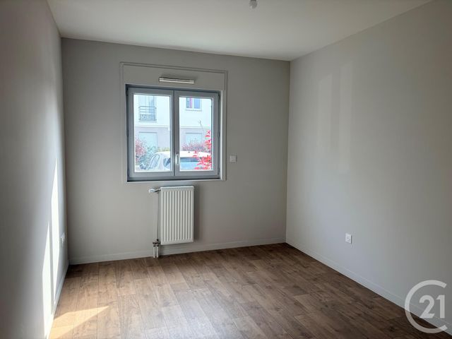 Appartement F3 &agrave; louer - 3 pi&egrave;ces - 88 m2 - Auxerre - 89 - BOURGOGNE