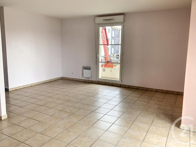 Appartement F4 &agrave; louer - 4 pi&egrave;ces - 83,70 m2 - Auxerre - 89 - BOURGOGNE
