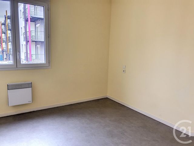 Appartement F4 &agrave; louer - 4 pi&egrave;ces - 83,70 m2 - Auxerre - 89 - BOURGOGNE