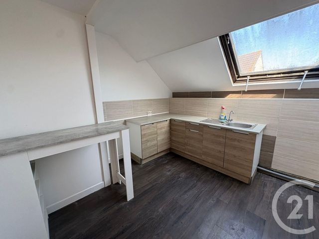 Appartement T1 &agrave; louer - 1 pi&egrave;ce - 30 m2 - Appoigny - 89 - BOURGOGNE
