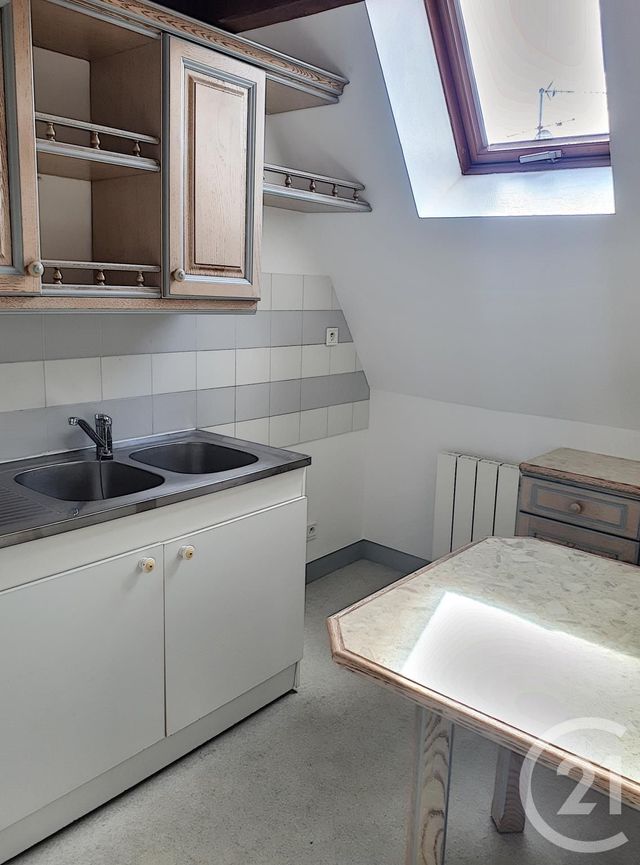 Appartement F1 &agrave; louer - 1 pi&egrave;ce - 45 m2 - Auxerre - 89 - BOURGOGNE