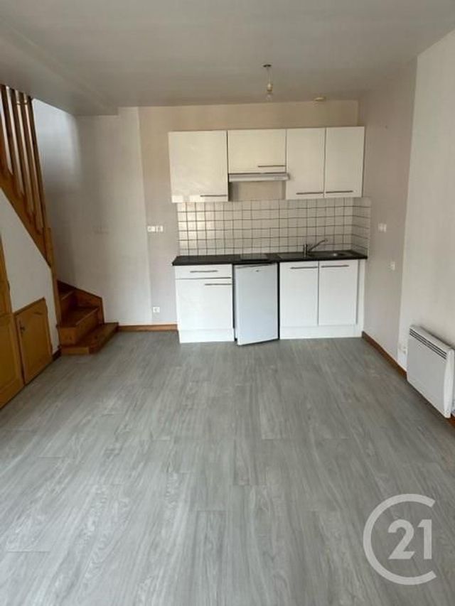 Appartement F2 &agrave; louer - 2 pi&egrave;ces - 37,20 m2 - St Bris Le Vineux - 89 - BOURGOGNE