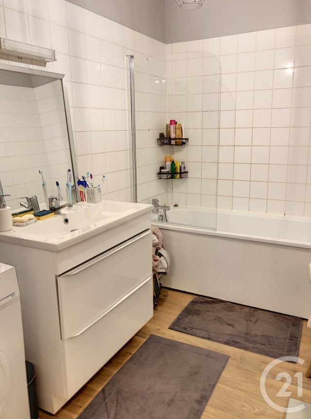 Appartement F3 &agrave; louer - 3 pi&egrave;ces - 81,50 m2 - Auxerre - 89 - BOURGOGNE