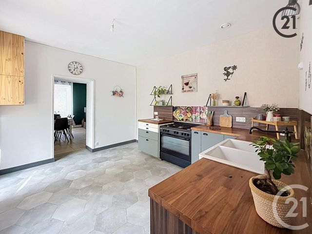 Maison 4 pièces 94 m² · à Mont-Saint-Sulpice · 93,7 m² · 139 000 €