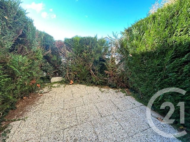Appartement Studio &agrave; louer - 1 pi&egrave;ce - 16 m2 - Auxerre - 89 - BOURGOGNE