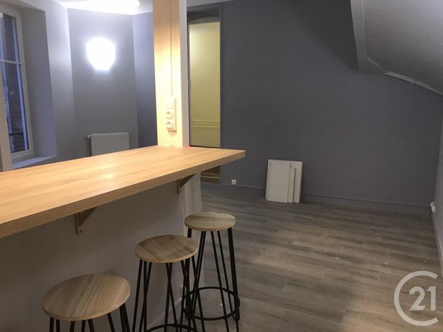 Appartement F2 &agrave; louer - 2 pi&egrave;ces - 50 m2 - Auxerre - 89 - BOURGOGNE