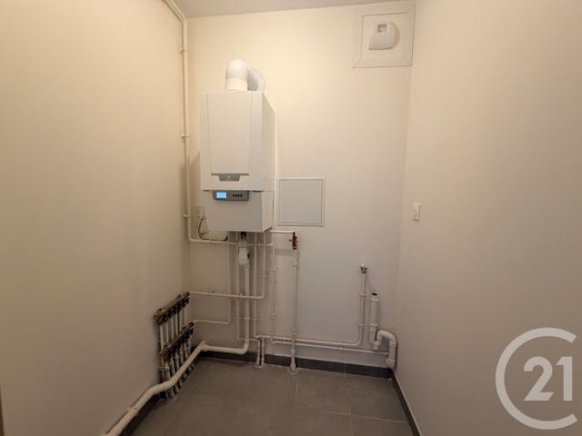 Appartement F4 &agrave; louer - 4 pi&egrave;ces - 82,28 m2 - Auxerre - 89 - BOURGOGNE