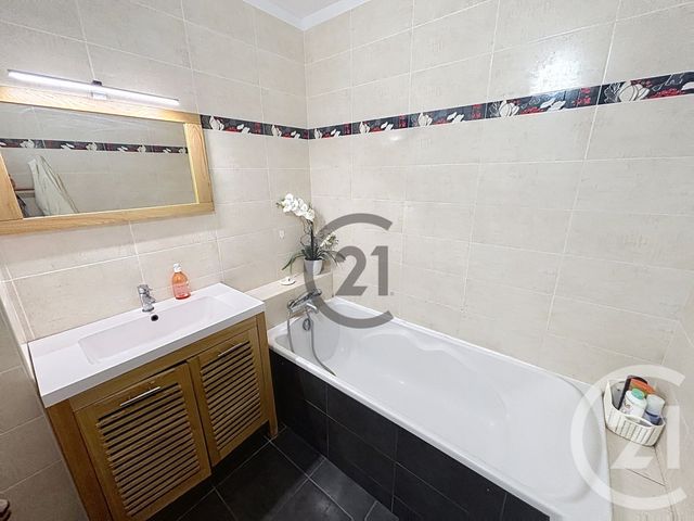 Appartement F3 &agrave; vendre - 3 pi&egrave;ces - 69 m2 - Auxerre - 89 - BOURGOGNE