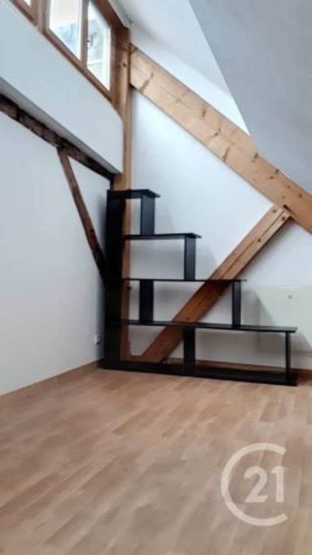 Appartement T3 &agrave; louer - 3 pi&egrave;ces - 57 m2 - Auxerre - 89 - BOURGOGNE